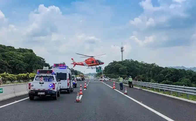 翁源高速公路汽车救援案例
